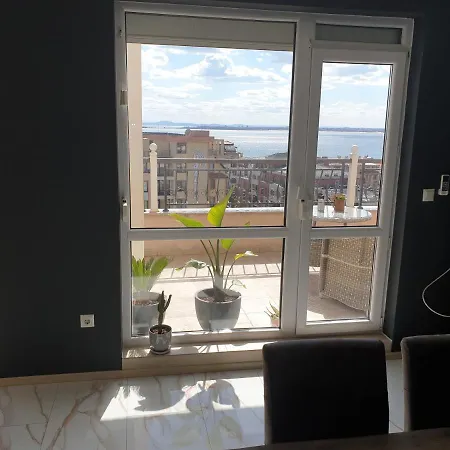 Grand Sea View Penthouse 아파트